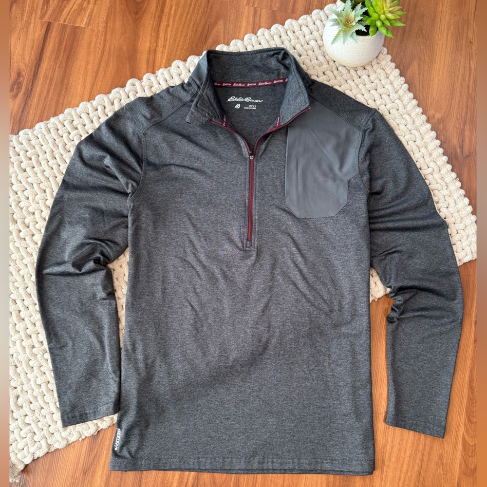 Eddie Bauer | Men’s FREEDRY Motion Half-Zip Mock Neck Pullover in Ebony | Small